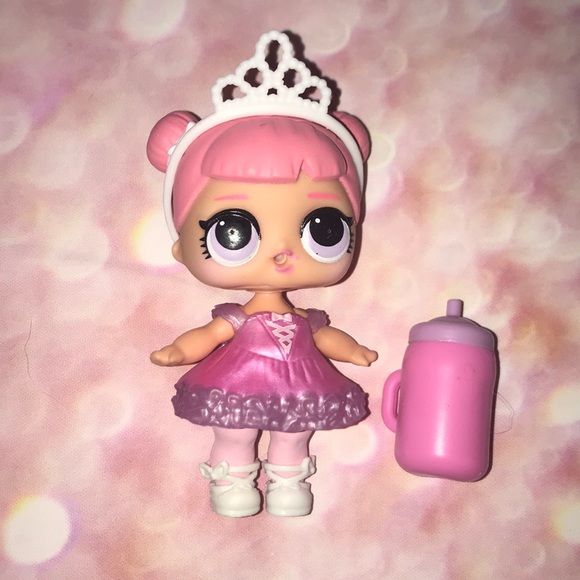 lol series 1 center stage